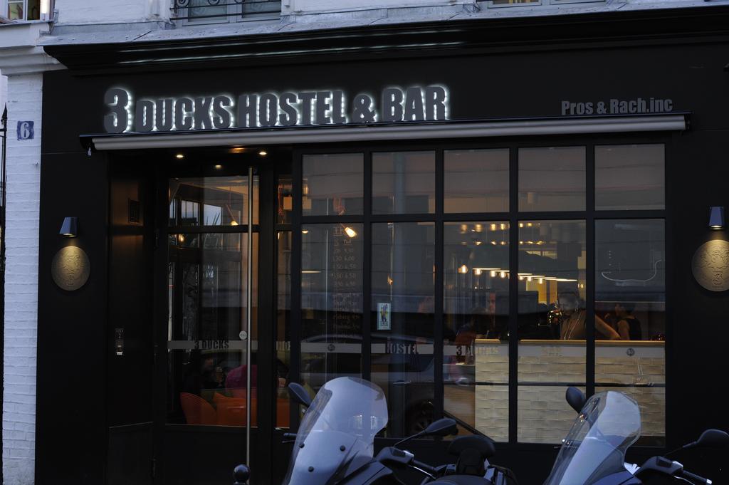 The 3 Ducks Eiffel Tower By Hiphophostels Auberge de jeunesse Paris